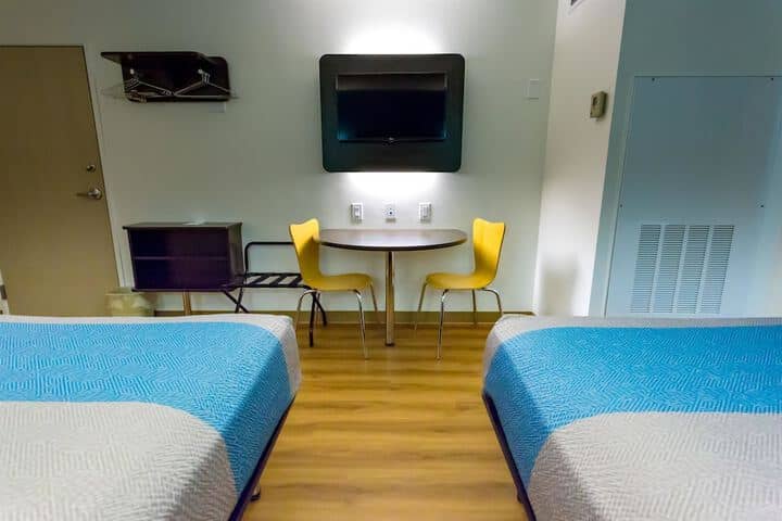 Room 9 of 47