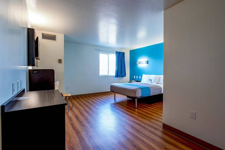 Room 13 of 47