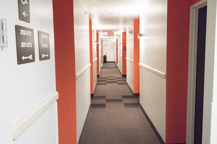 Ballroom/Hall 44 of 47